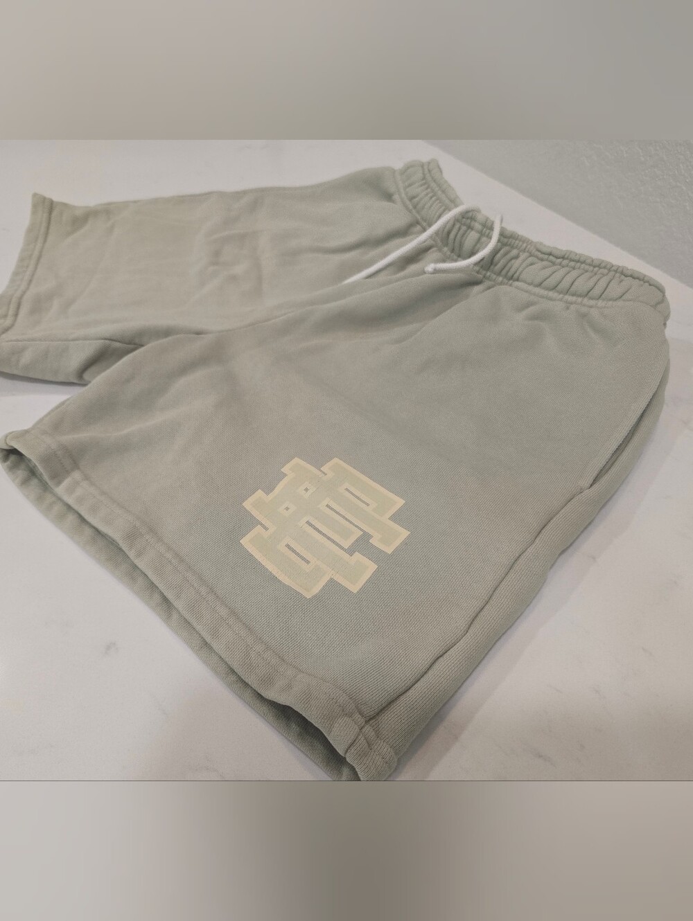 ERIC EMANUEL - EE BASIC SWEAT SHORTS - Green/Green